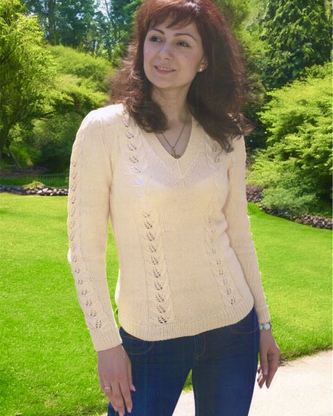 Pull avec Bandes de Feuilles et Torsades