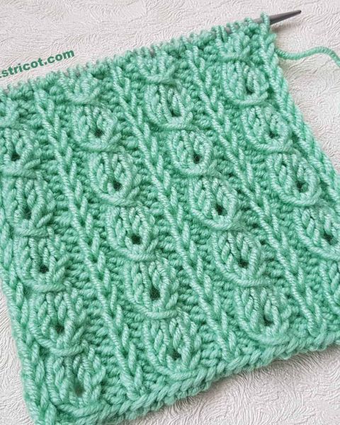 Point Ligne Verticale Ajourée Tricot
