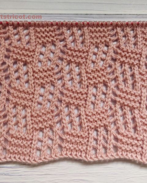 Point de Damier Ajouré au Tricot