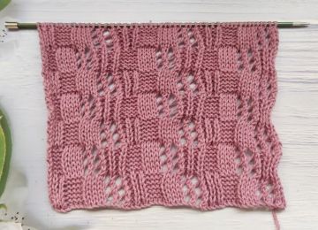 Point Damier Ajouré au Tricot