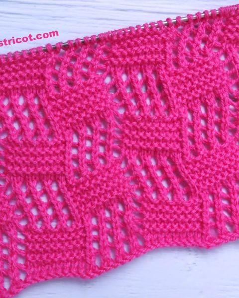 Point de Damier Ajouré au Tricot