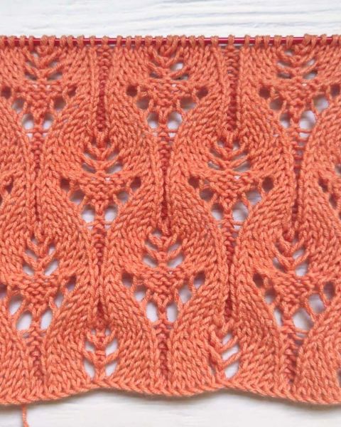 Point Feuilles Ajourées au Tricot