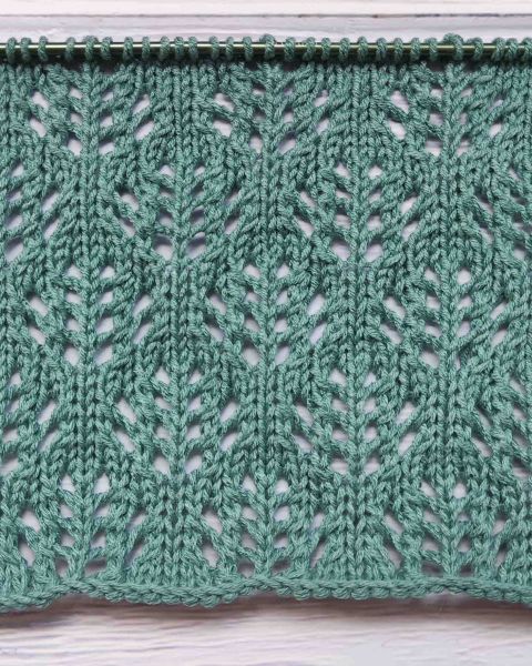Point de Feuilles Ajourées au Tricot