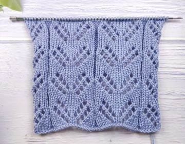 Point Ajouré à Feuilles au Tricot