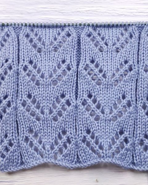 Point Ajouré à Feuilles au Tricot