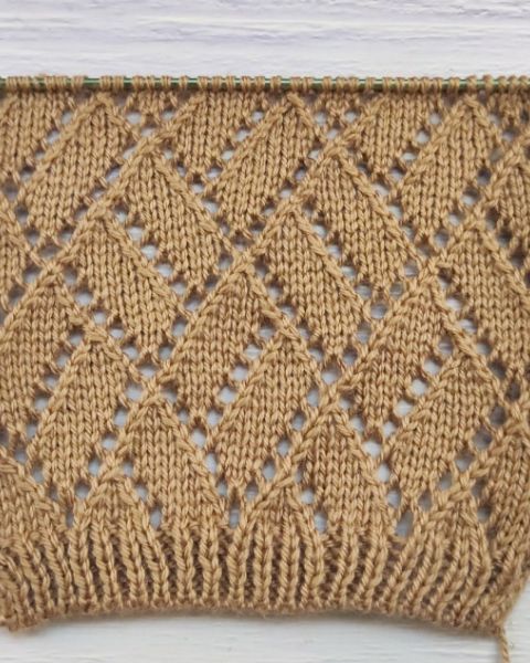 Point de Losanges Ajourés au Tricot