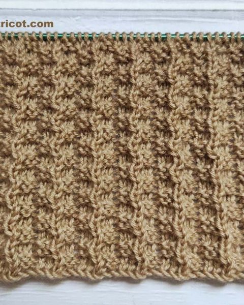 Point Relief au Tricot