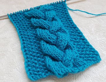 Tresse volumineuse au tricot