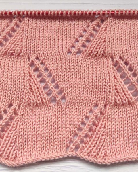 Point Ajouré en zigzag au Tricot